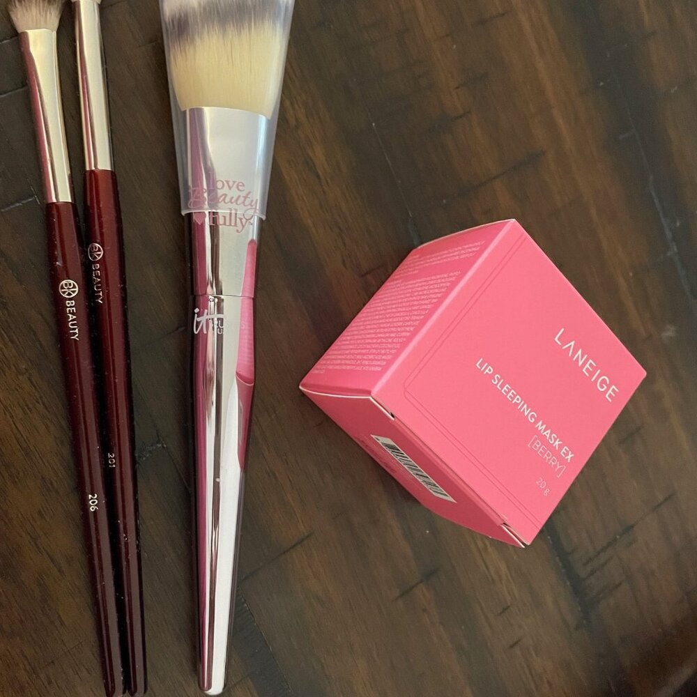 Brand New Makeup Brushes + Laneige Lip Sleeping Mask